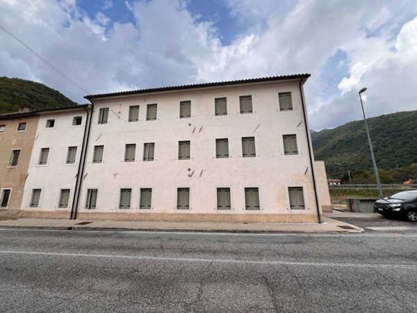 casa indipendente in vendita a Cison di Valmarino in zona Tovena