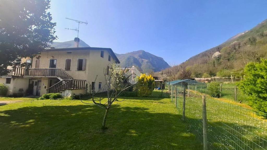 casa indipendente in vendita a Cison di Valmarino in zona Tovena