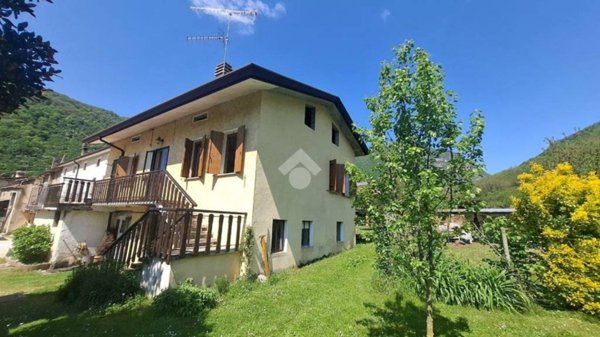 casa indipendente in vendita a Cison di Valmarino in zona Tovena
