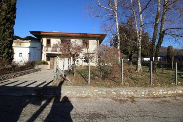 casa indipendente in vendita a Cison di Valmarino