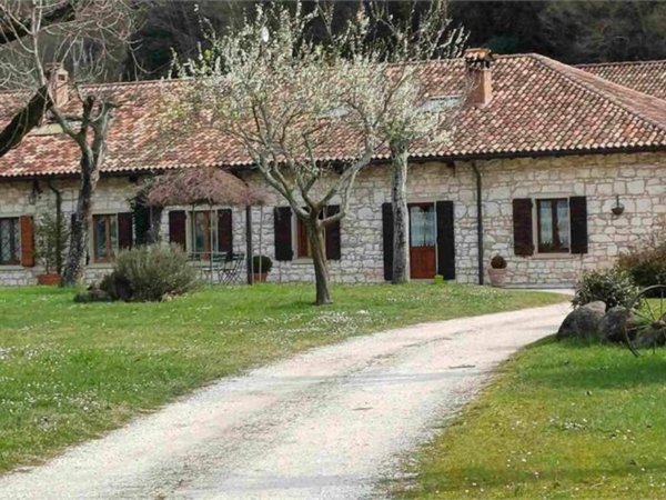 casa indipendente in vendita a Cison di Valmarino