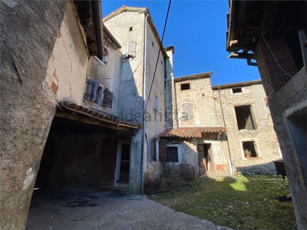 casa indipendente in vendita a Cison di Valmarino in zona Tovena