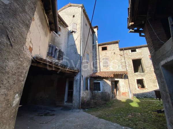 casa indipendente in vendita a Cison di Valmarino in zona Tovena