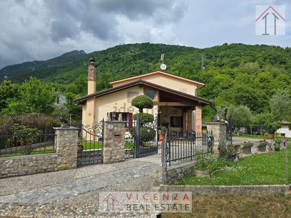 casa indipendente in vendita a Cison di Valmarino