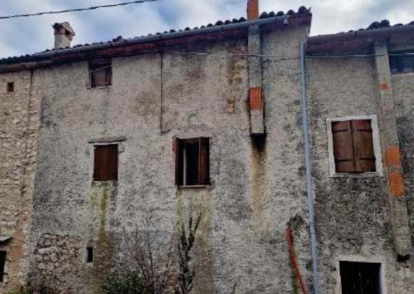 casa indipendente in vendita a Cison di Valmarino