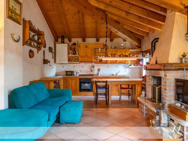 appartamento in vendita a Cison di Valmarino in zona Tovena