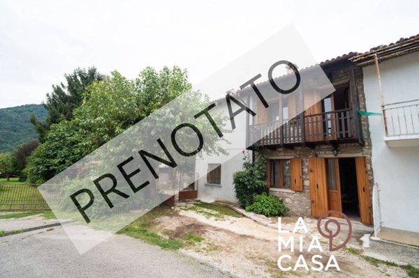 casa indipendente in vendita a Cison di Valmarino in zona Gai