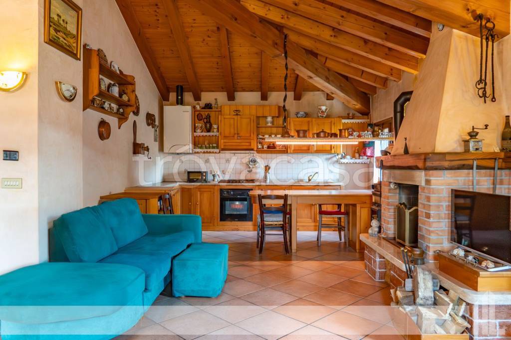 appartamento in vendita a Cison di Valmarino in zona Tovena