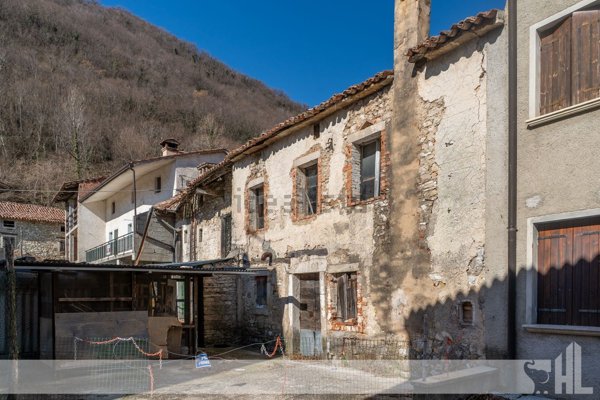 casale in vendita a Cison di Valmarino in zona Tovena