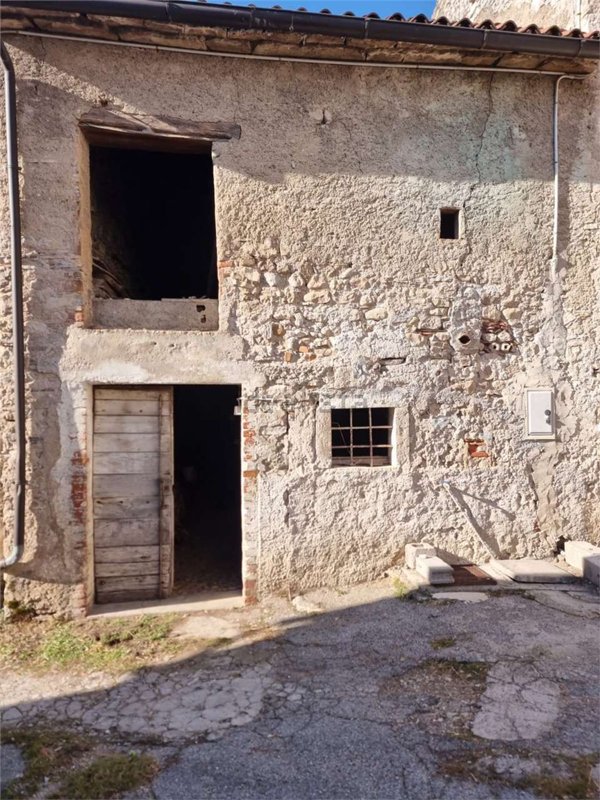 casale in vendita a Cison di Valmarino in zona Tovena