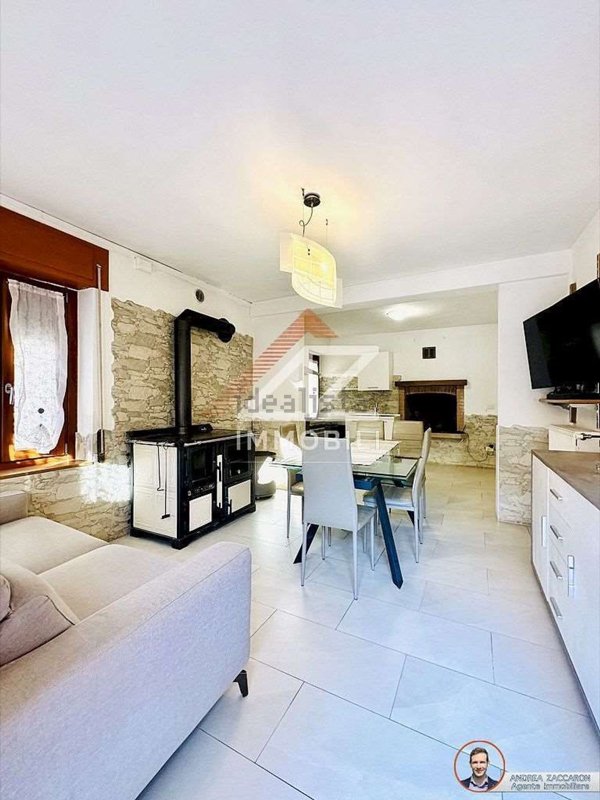 casale in vendita a Cison di Valmarino in zona Gai