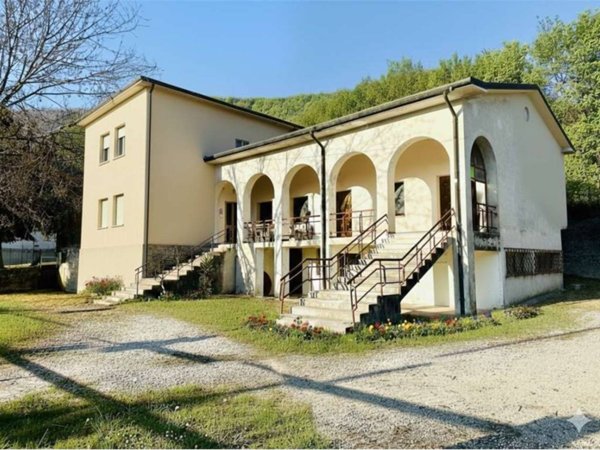 casa indipendente in vendita a Cison di Valmarino in zona Gai
