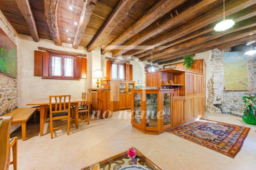 casa indipendente in vendita a Cison di Valmarino in zona Mura