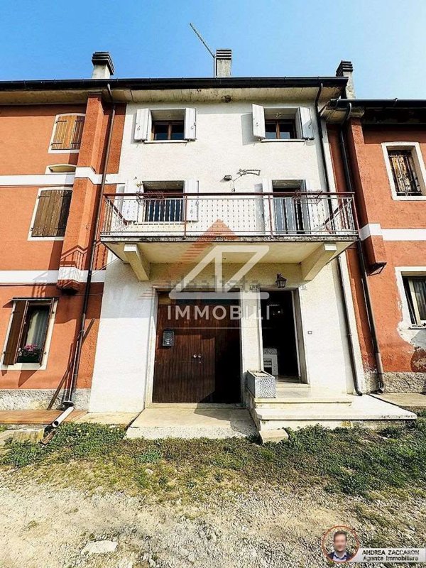 casa indipendente in vendita a Cison di Valmarino in zona Gai