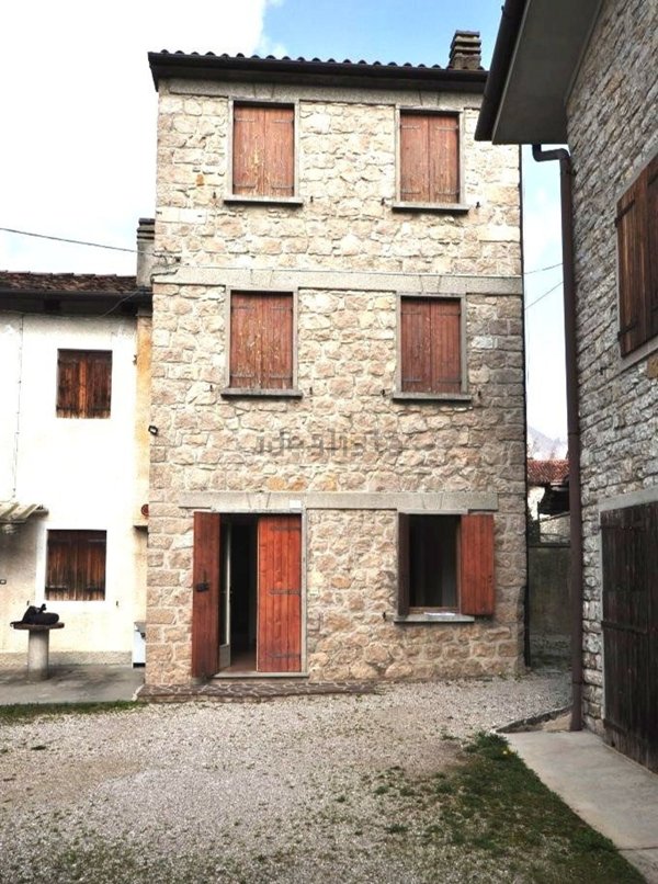 casa indipendente in vendita a Cison di Valmarino in zona Tovena