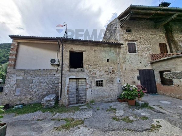 appartamento in vendita a Cison di Valmarino in zona Tovena