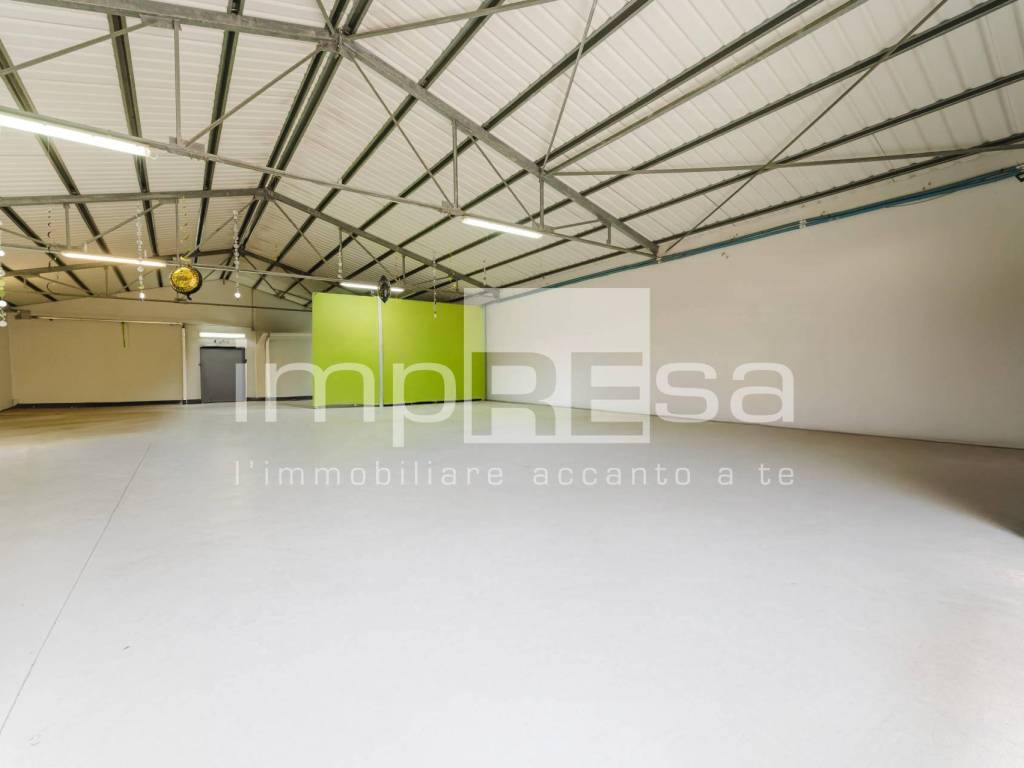 locale commerciale in vendita a Codognè