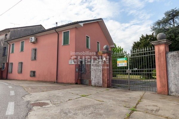 casa indipendente in vendita a Codognè in zona Cimetta
