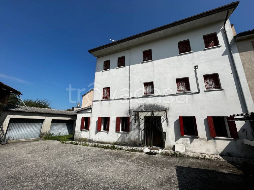 casa indipendente in vendita a Colle Umberto in zona San Martino