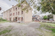casa indipendente in vendita a Colle Umberto