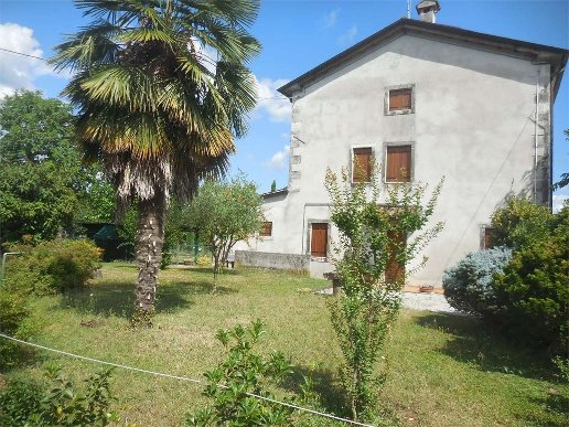 appartamento in vendita a Colle Umberto