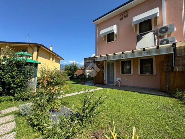 casa indipendente in vendita a Colle Umberto in zona San Martino
