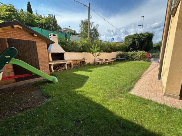 casa indipendente in vendita a Colle Umberto in zona San Martino