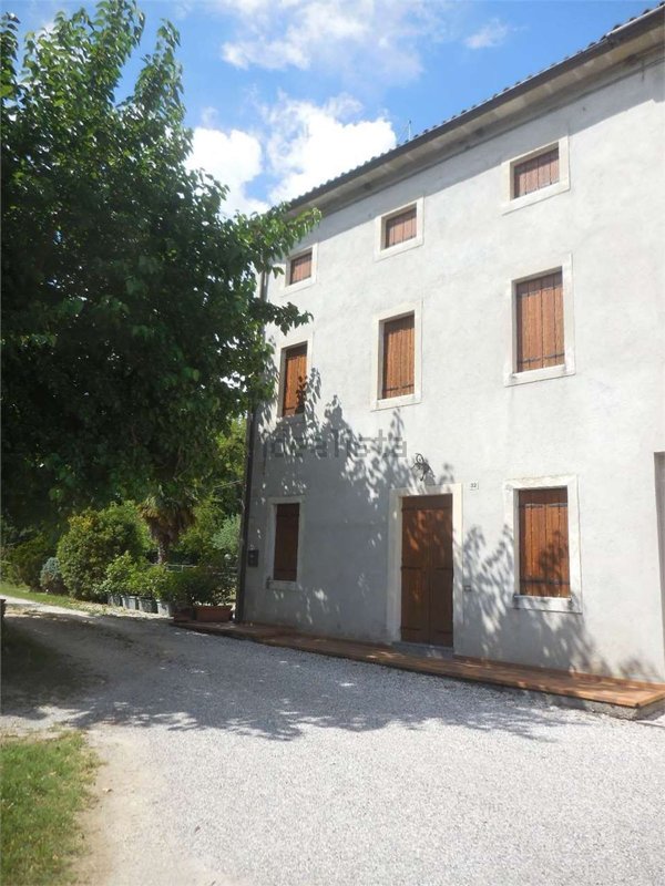 casa indipendente in vendita a Colle Umberto in zona San Martino