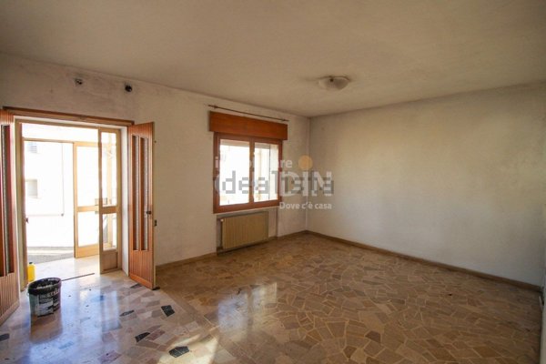 casa indipendente in vendita a Colle Umberto in zona San Martino