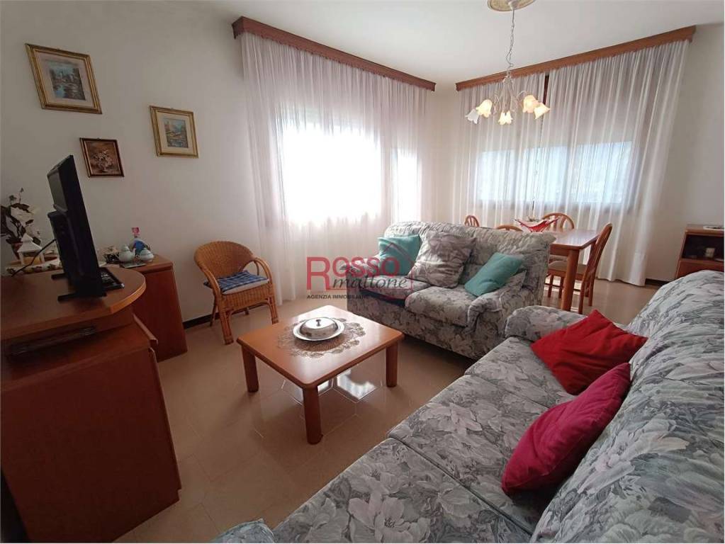 casa indipendente in vendita a Colle Umberto in zona San Martino