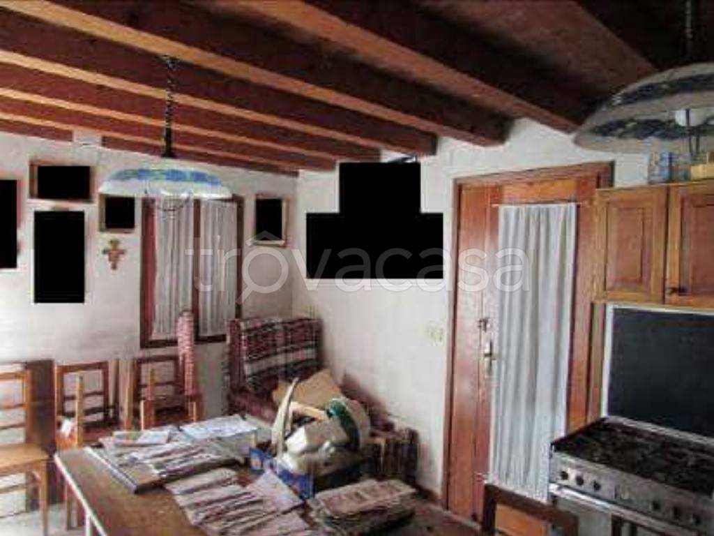 appartamento in vendita a Colle Umberto