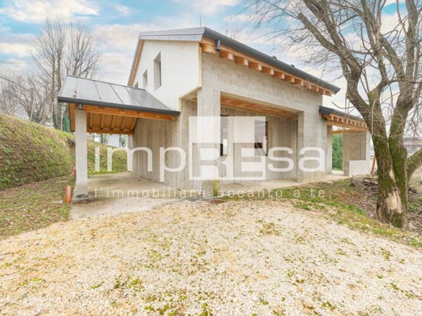 casa indipendente in vendita a Conegliano