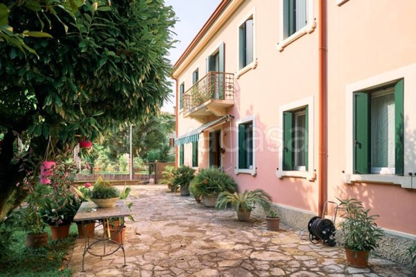 casa indipendente in vendita a Conegliano