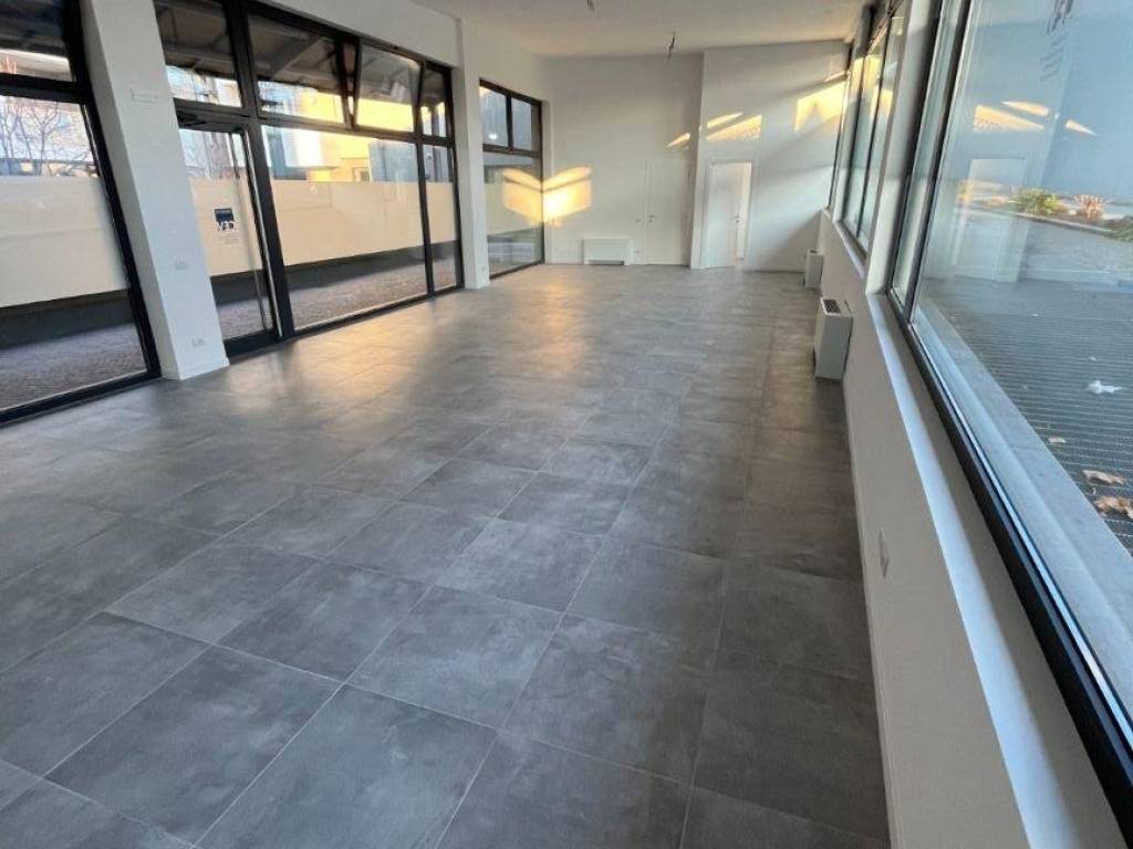 negozio in vendita a Conegliano