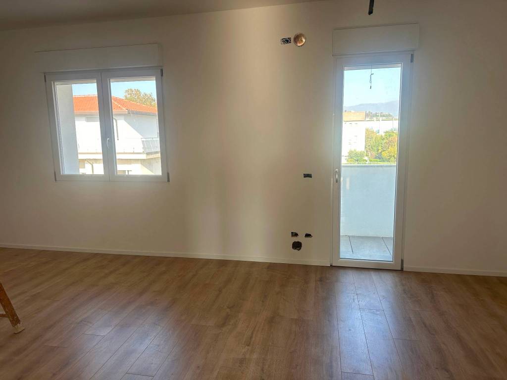 appartamento in vendita a Conegliano in zona Campolongo