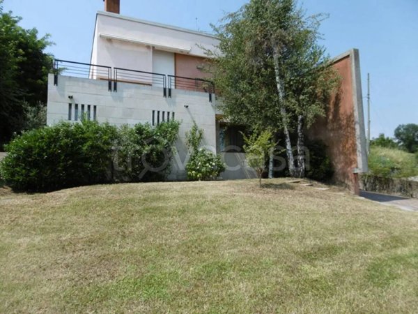 casa indipendente in vendita a Conegliano