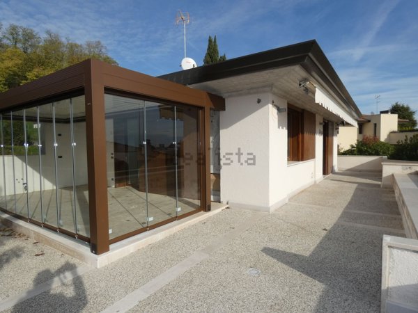 casa indipendente in vendita a Conegliano