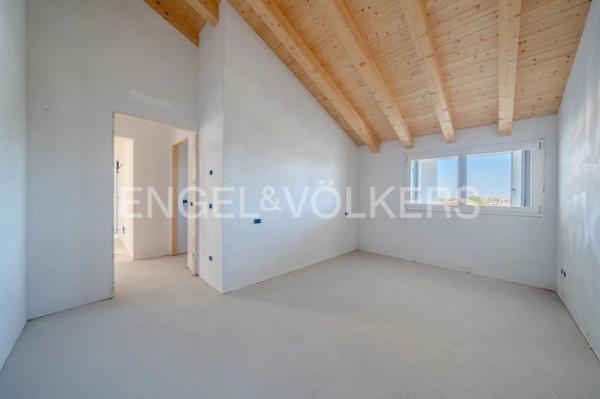 appartamento in vendita a Conegliano in zona Campolongo