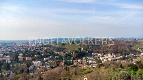 appartamento in vendita a Conegliano in zona Parè
