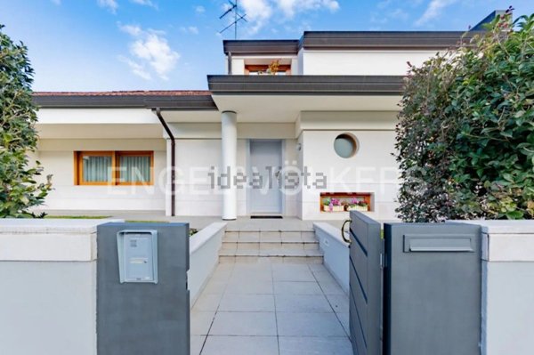 casa indipendente in vendita a Conegliano