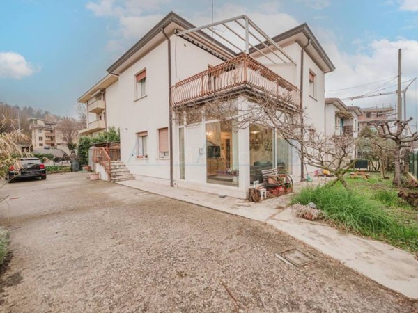 casa indipendente in vendita a Conegliano