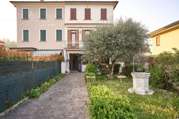 casa indipendente in vendita a Conegliano