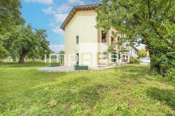 casa indipendente in vendita a Conegliano in zona Ogliano