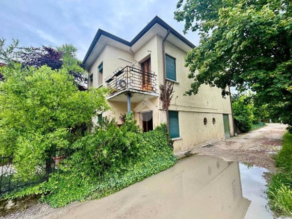 casa indipendente in vendita a Conegliano