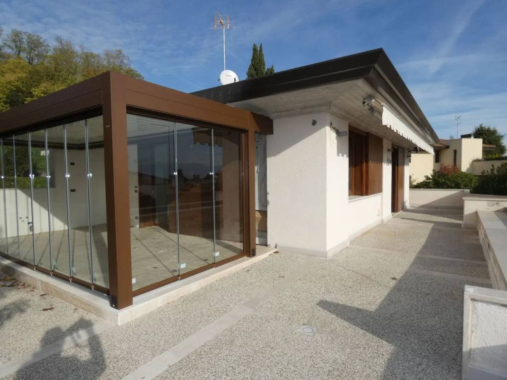 casa indipendente in vendita a Conegliano