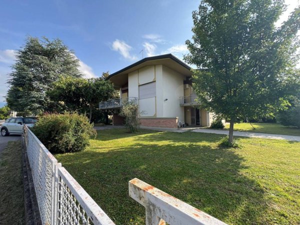 casa indipendente in vendita a Conegliano in zona Scomigo