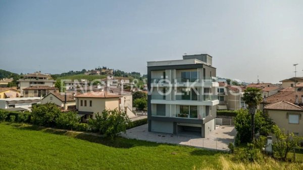 appartamento in vendita a Conegliano in zona Parè