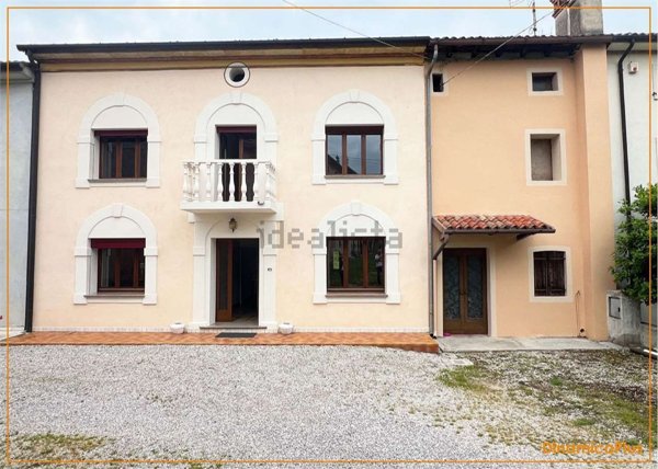 esavano in vendita a Conegliano