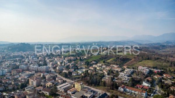 negozio in vendita a Conegliano