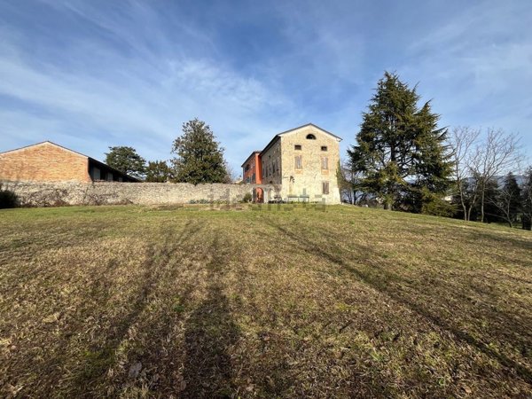 casa indipendente in vendita a Conegliano in zona Scomigo